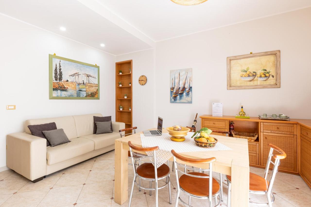 Sorrentovibes - Spacious 3 Bedrooms Apartment In Sorrento Oldtown Exterior foto